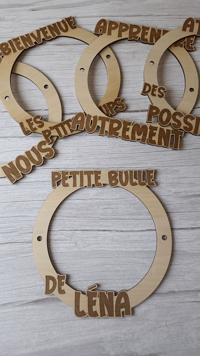 Décor en bois gravé - À personnaliser