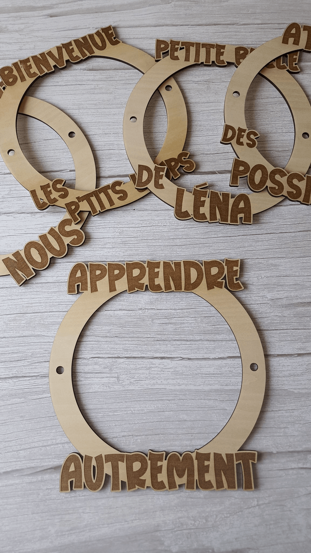 Décor en bois gravé - À personnaliser